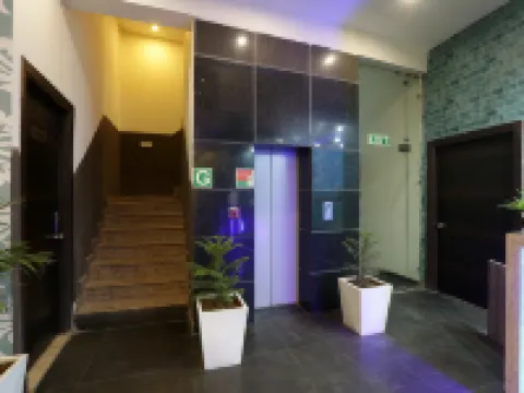 Hotel Square Plaza -Near IGI Airport Terminal 3 Hotels in Neu-Delhi