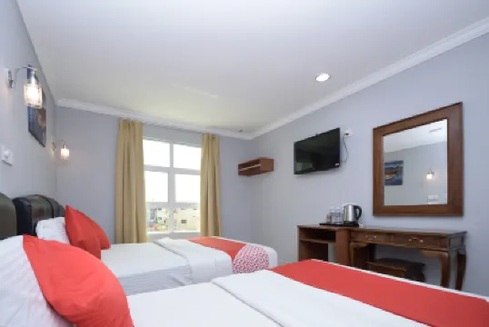 OYO 892 Hotel Grand Nadia