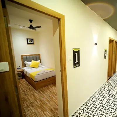 CABINSTAY AIRPORT THEHUBZ - Hosteller