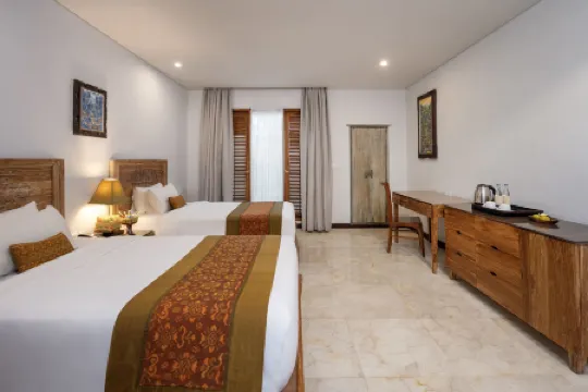 Adiwana Svarga Loka - A Retreat Resort Отели рядом с достопримечательностью «Убудский дворец»