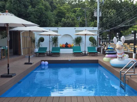 Green Bay Samed Resort Отели рядом с достопримечательностью «Ао Хин Хок»