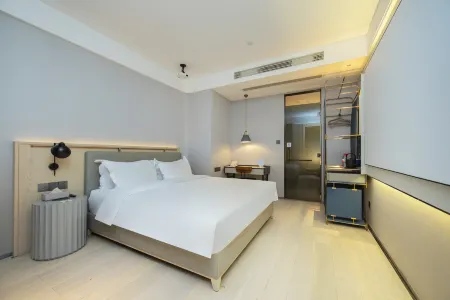 Starway Hotel (Shenzhen Bao'an Center Baoti Subway Station) Отели рядом с достопримечательностью «Спортивный центр Боань-поле для плавания»