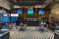 Manhattan International Apartment Hotel