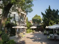 Man Xi Pub Hotels near Qingdao Navy Museum