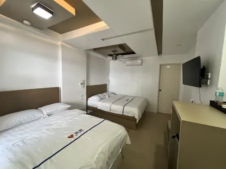 Super diving and tinas reef divers