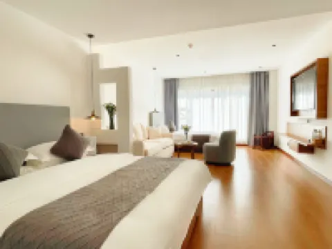 飛來寺竹外雲·梅里山居