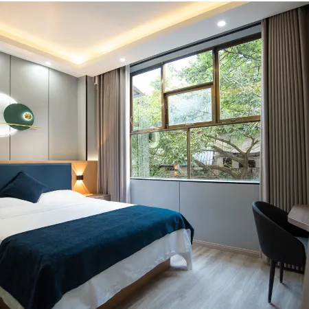 Hejiang Hongli Business Hotel