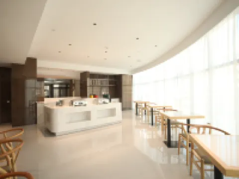 Elong Wanguo Hotel (Jingdezhen Leping Honghao Forest Park) Hotels in Leping