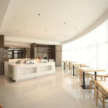 Elong Wanguo Hotel (Jingdezhen Leping Honghao Forest Park)