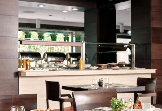 5. 크라운 플라자 ..