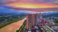 Binjiang International Hotel Hotels in Hekou