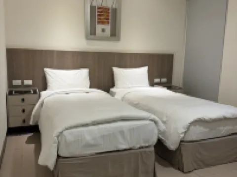 Full Stay Hotels near Chiang Kai-Shek Shilin Residence
