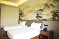 Narada Luojiayuan Resort Hoteles en Pujiang