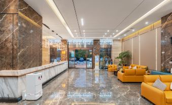 Century Yinhua Hotel (Enshi Cultural Center Plaza University for Nationalities)