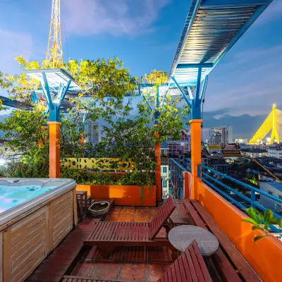 Collection O Diamond House Khaosan Các khách sạn gần Quân đội Thái