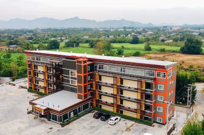 P.T. Grand Hotel Hotels in Pak Phraek
