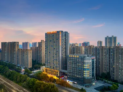 Vienna International Hotel (Wuhan Yangguang Yuhang) Отели рядом с достопримечательностью «Ханкоу Кампания Университета Хубэй»