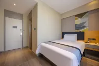 Homeinn Hotel (Haiyang People's Hospital Xinyuan Plaza Store)