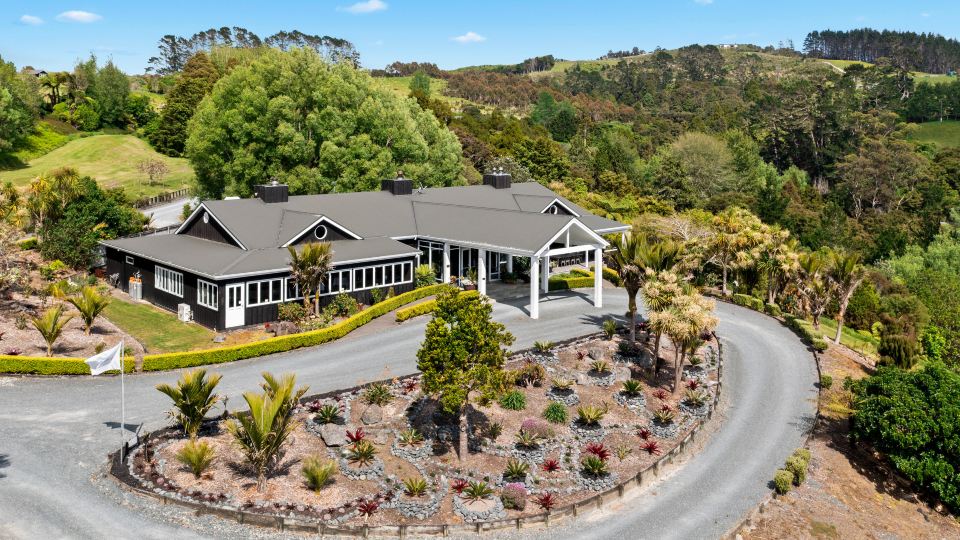 Woodhouse Mountain Lodge