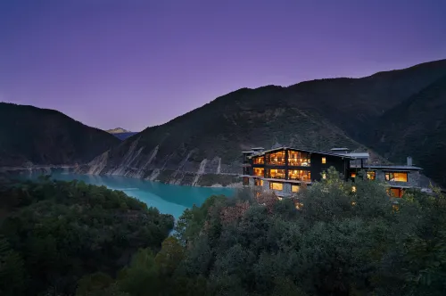 Songtsam Cizhong Lodge Hotels in Deqin