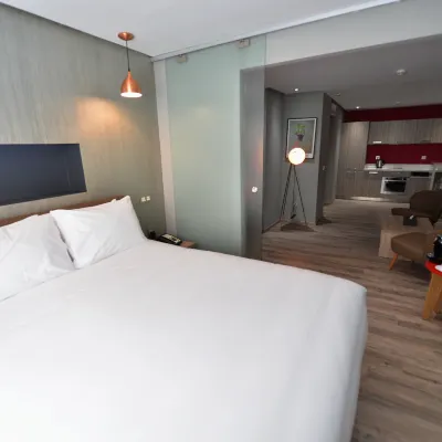 Le 22 Appart'Hotel Hôtels à proximité de : Plage Ain Diab