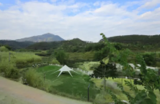 The castle at the foot of Wangjun Mountain