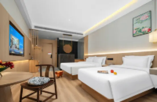 Rezen Ruixuan Hotel (Luoyang Luoyi Ancient City Branch)