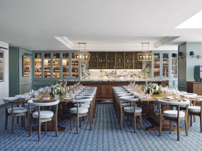 Pullman Melbourne City Centre Hotels near Collins St