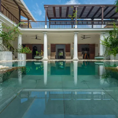 32 Middle Street - 03 Bedrooms Villa with Private Pool Hotel dekat Menara Jam