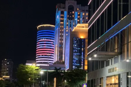 Sishi Apartment (Longyannan Road Food Street Branch Wanxiangcheng Shantou)