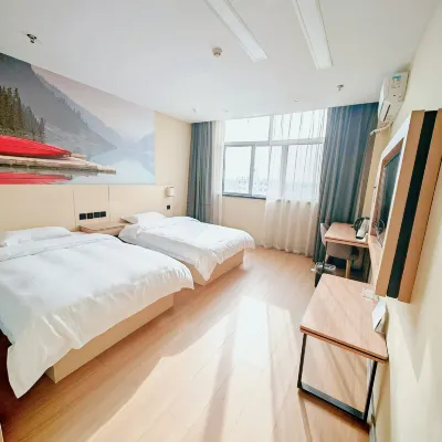 Huaying Select Hotel (Xiangyang North Expressway Toll Station Shop) โรงแรมใกล้สวนสาธิตดอกไม้เมืองซูเป่ย