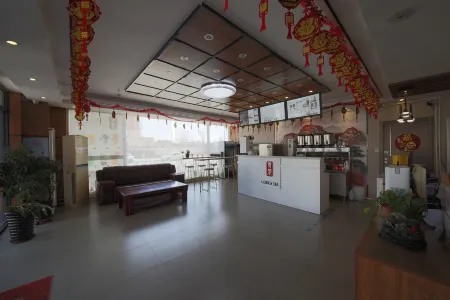 Jingzu E-Sports Hotel (Zhuolu Gulou) Отели в г. Чжоулу