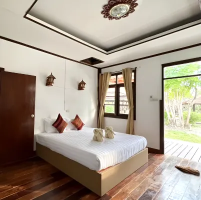 Sea Beach at Lipe Hotels in Ko Lipe