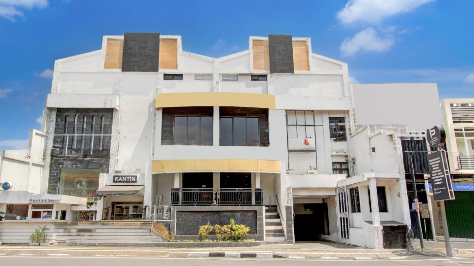 Collection O Simpang Lima Near Simpang Lima Semarang Formerly Hotel Eben Haezer