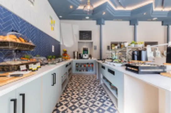 การ์เนอร์ โรงแรม เวียนนา บาย ไอเอชจี