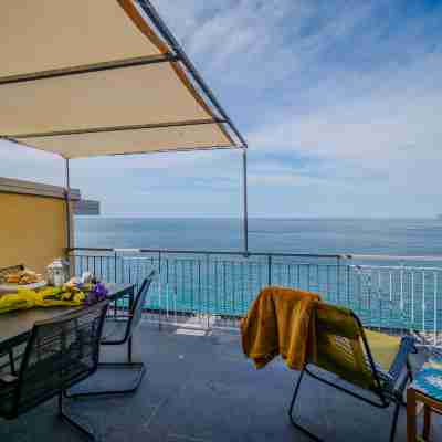 La Lampara Sea View Terrace Apartment with AC Rooms