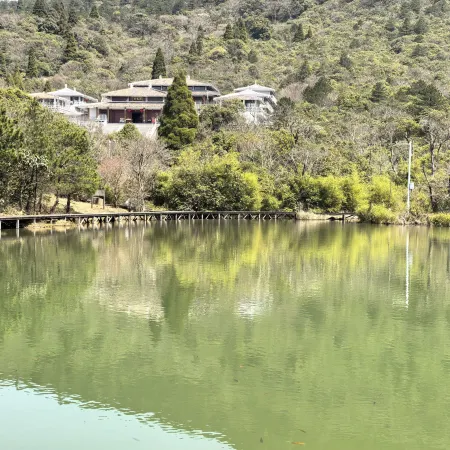 Taining Emeifeng Qingyun Zen Dwelling