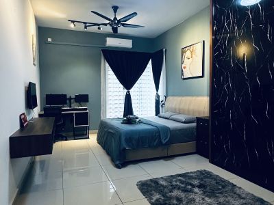 Johor Cozy Home | 2 Rooms & Easy Parking |Fast WiFi !