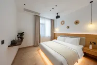 Yuehao Natural Courtyard View ins Beautiful Homestay (Wuyuan Baoyu Tower Branch)