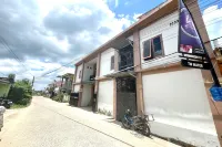 Gratia Guesthouse Отели в г. 