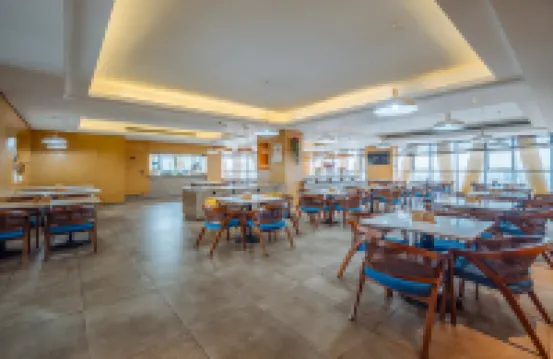 Qianna Hotel (Beihai high speed railway station store)