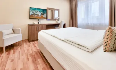 Everest Comfort Hotels near Ice Palace "Kovrovets" Museum of motorcycles Leo Pestova.