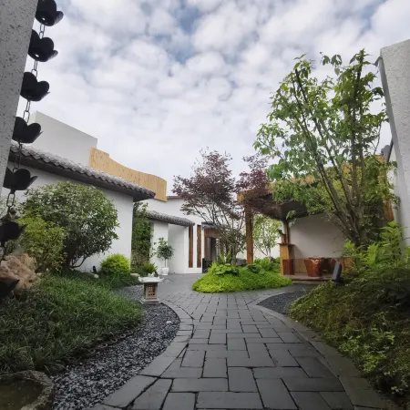 Anshun Jiubao·Yi Guesthouse (Anshun Ancient City Historical Culture District Store)