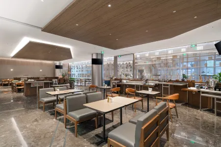 MeiChen Hotel( within the terminal building of Beijing Daxing International Airport) Отели рядом с достопримечательностью «College of Science and Technology, Capital Normal University»