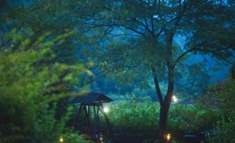 Houyuan Cottage  Homestay