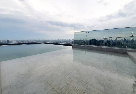 더 쿼터 람캄행 바이 UHG