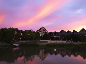 Deqing Shenghua Lakeside  SSAW Garden Hotel