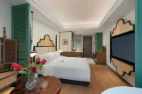 LIZA  HOTEL