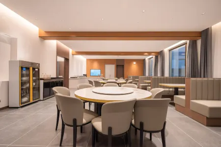 Mandy Hotel Отели рядом с достопримечательностью «The Koktokay No. three pit»