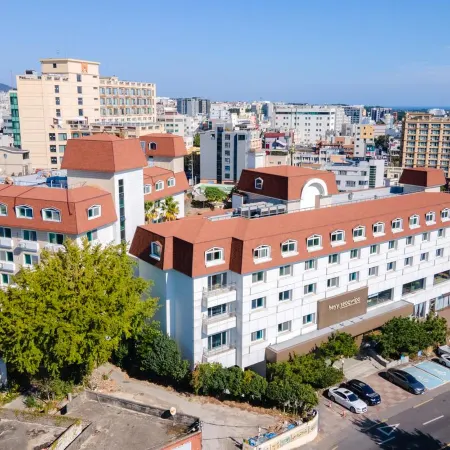 Heyy Seogwipo Hotel